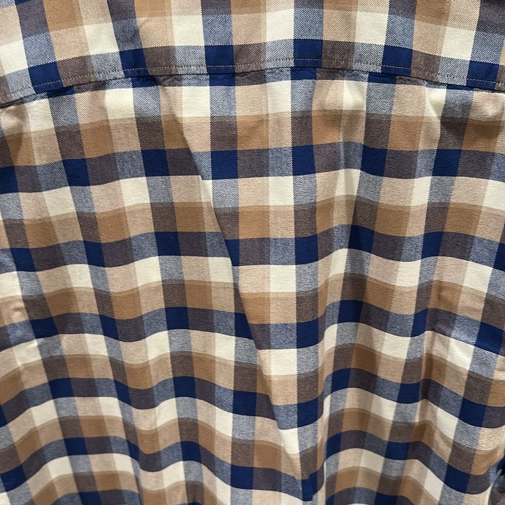 Like New Daniel Cremieux Men's Blue and Brown Plaid Shirt - Picture 5 of 5